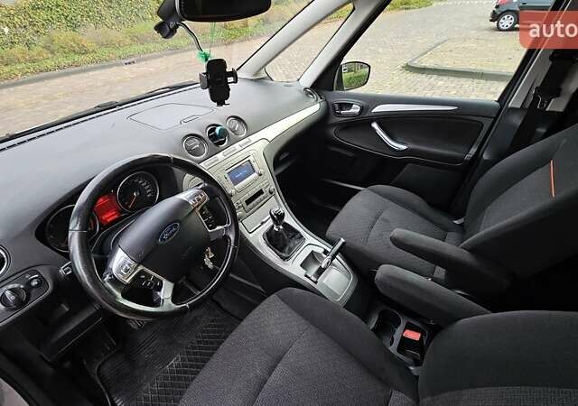 Серый Форд Галакси, объемом двигателя 1.8 л и пробегом 234 тыс. км за 7000 $, фото 13 на Automoto.ua