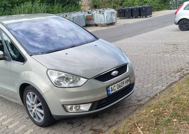 Сірий Форд Галаксі, об'ємом двигуна 2 л та пробігом 238 тис. км за 9387 $, фото 2 на Automoto.ua