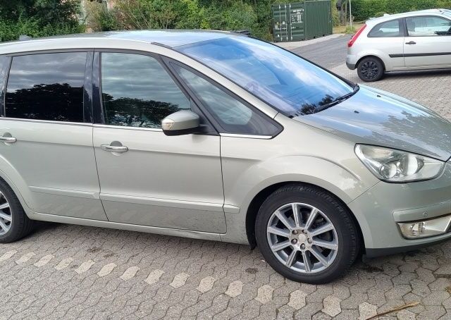 Сірий Форд Галаксі, об'ємом двигуна 2 л та пробігом 238 тис. км за 9387 $, фото 1 на Automoto.ua