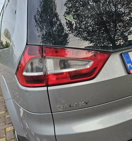 Серый Форд Галакси, объемом двигателя 1.8 л и пробегом 234 тыс. км за 7000 $, фото 12 на Automoto.ua