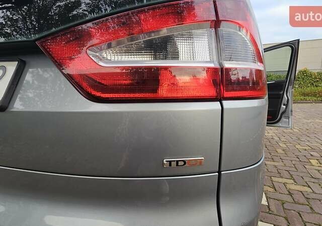 Серый Форд Галакси, объемом двигателя 1.8 л и пробегом 234 тыс. км за 7000 $, фото 14 на Automoto.ua