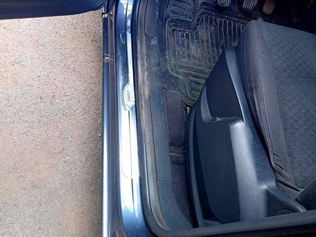 Сірий Форд Галаксі, об'ємом двигуна 2 л та пробігом 218 тис. км за 7800 $, фото 3 на Automoto.ua