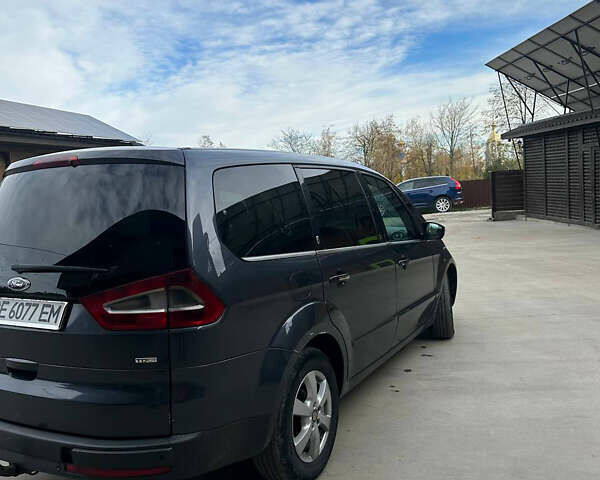 Серый Форд Галакси, объемом двигателя 2 л и пробегом 327 тыс. км за 9500 $, фото 3 на Automoto.ua