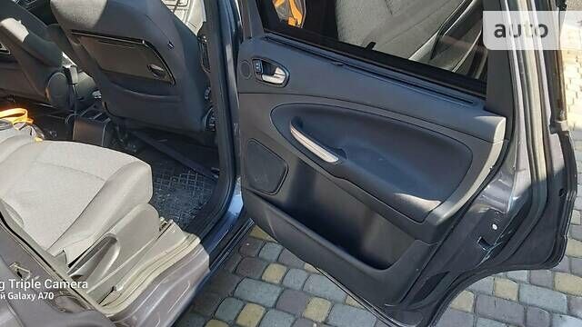 Сірий Форд Галаксі, об'ємом двигуна 2 л та пробігом 298 тис. км за 8000 $, фото 17 на Automoto.ua