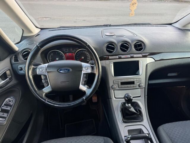 Серый Форд Галакси, объемом двигателя 1.8 л и пробегом 240 тыс. км за 9690 $, фото 14 на Automoto.ua