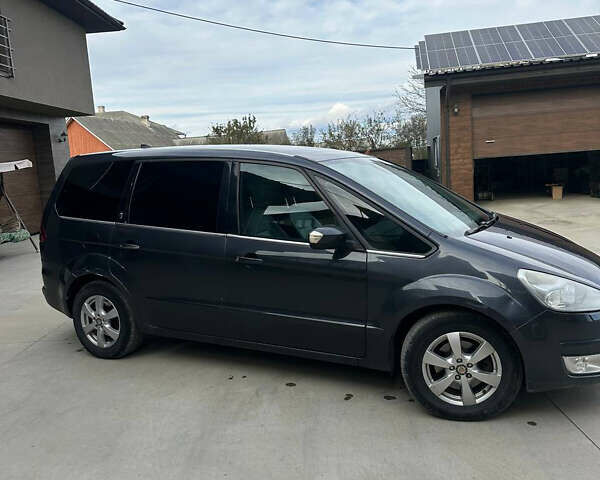 Серый Форд Галакси, объемом двигателя 2 л и пробегом 327 тыс. км за 9500 $, фото 4 на Automoto.ua