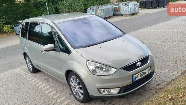 Серый Форд Галакси, объемом двигателя 2 л и пробегом 238 тыс. км за 9409 $, фото 2 на Automoto.ua