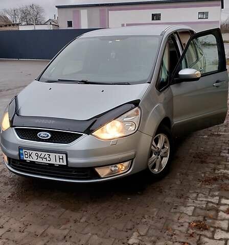 Форд Галакси 2010 в Ровно на Automoto.ua Серый Форд Галакси, объемом двигателя 2 л и пробегом 270 тыс. км за 9999 $, фото 16 на Automoto.ua