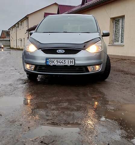 Форд Галакси 2010 в Ровно на Automoto.ua Серый Форд Галакси, объемом двигателя 2 л и пробегом 270 тыс. км за 9999 $, фото 5 на Automoto.ua