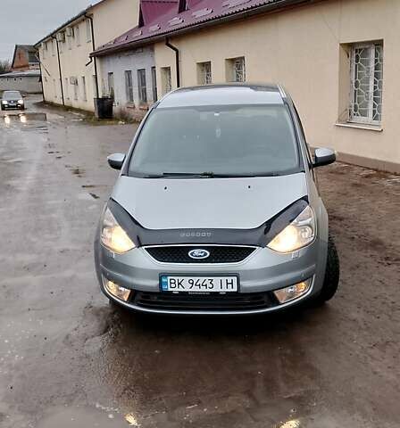 Форд Галакси 2010 в Ровно на Automoto.ua Серый Форд Галакси, объемом двигателя 2 л и пробегом 270 тыс. км за 9999 $, фото 2 на Automoto.ua