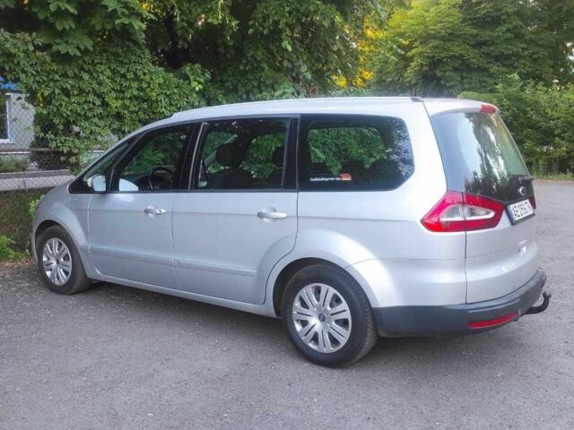 Серый Форд Галакси, объемом двигателя 2 л и пробегом 215 тыс. км за 8800 $, фото 3 на Automoto.ua