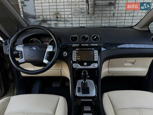 Форд Галакси 2011 в Днепре (Днепропетровске) на Automoto.ua Серый Форд Галакси, объемом двигателя 2 л и пробегом 117 тыс. км за 12300 $, фото 8 на Automoto.ua