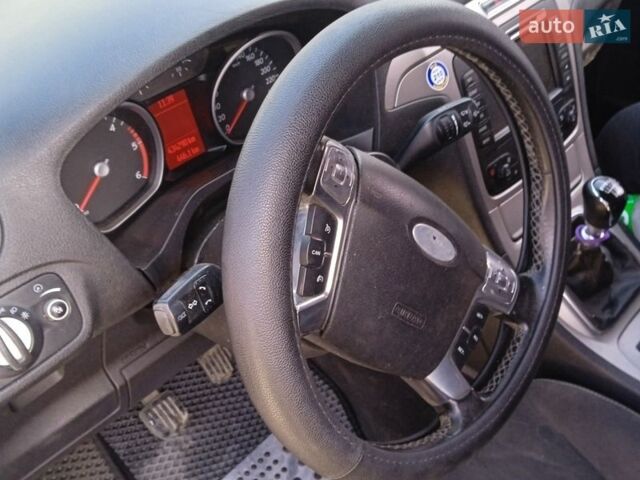 Сірий Форд Галаксі, об'ємом двигуна 1.56 л та пробігом 432 тис. км за 7500 $, фото 13 на Automoto.ua