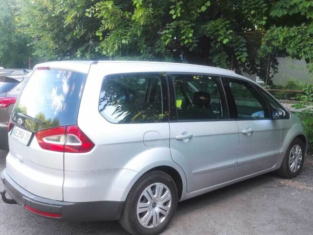 Серый Форд Галакси, объемом двигателя 2 л и пробегом 215 тыс. км за 8800 $, фото 4 на Automoto.ua