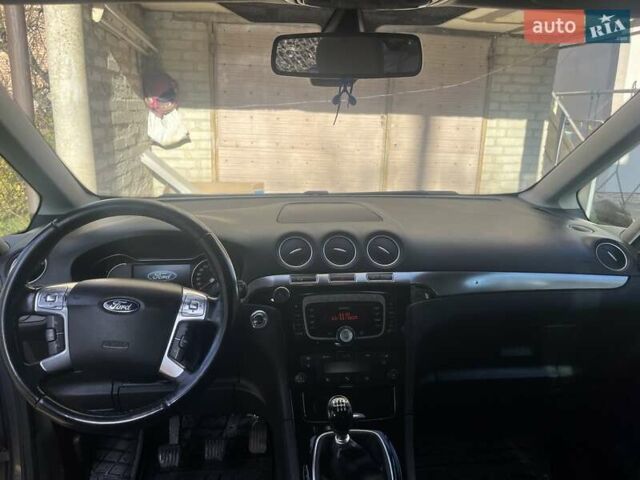 Серый Форд Галакси, объемом двигателя 2 л и пробегом 225 тыс. км за 9000 $, фото 6 на Automoto.ua