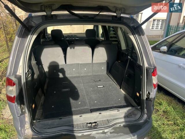 Серый Форд Галакси, объемом двигателя 2 л и пробегом 225 тыс. км за 9000 $, фото 10 на Automoto.ua