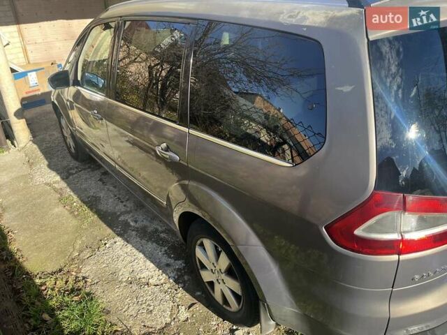 Серый Форд Галакси, объемом двигателя 2 л и пробегом 225 тыс. км за 9000 $, фото 3 на Automoto.ua