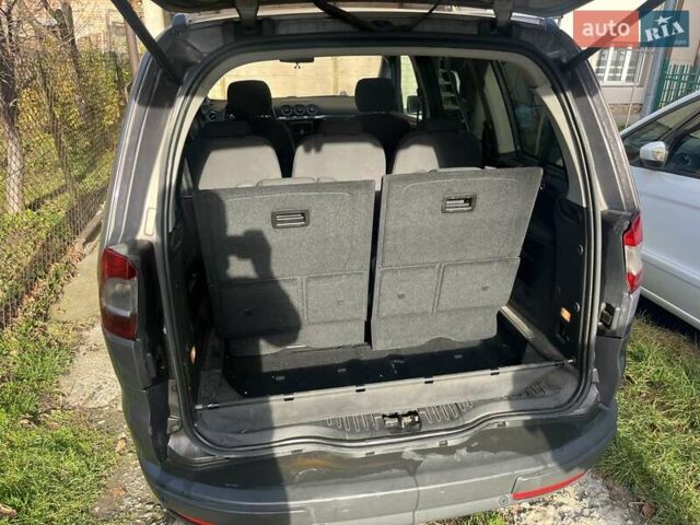 Серый Форд Галакси, объемом двигателя 2 л и пробегом 225 тыс. км за 9000 $, фото 9 на Automoto.ua