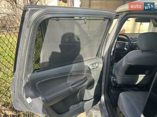 Серый Форд Галакси, объемом двигателя 2 л и пробегом 225 тыс. км за 9000 $, фото 8 на Automoto.ua