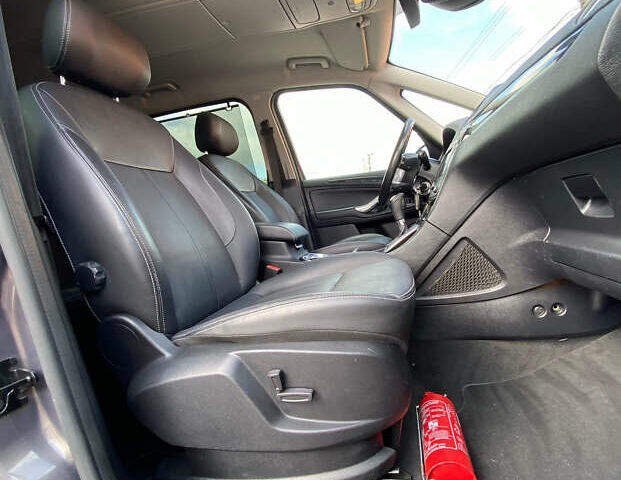 Сірий Форд Галаксі, об'ємом двигуна 2 л та пробігом 240 тис. км за 12999 $, фото 29 на Automoto.ua