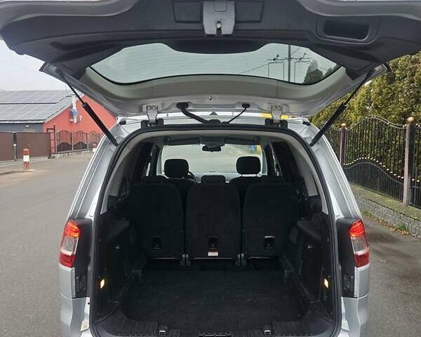 Серый Форд Галакси, объемом двигателя 2 л и пробегом 181 тыс. км за 11200 $, фото 9 на Automoto.ua