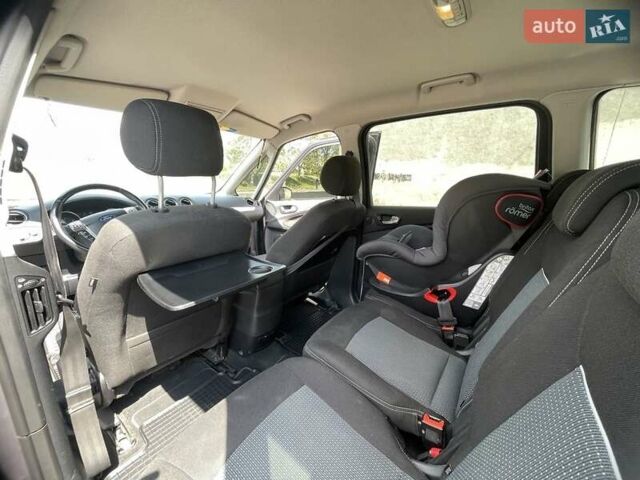 Серый Форд Галакси, объемом двигателя 2 л и пробегом 140 тыс. км за 11600 $, фото 9 на Automoto.ua