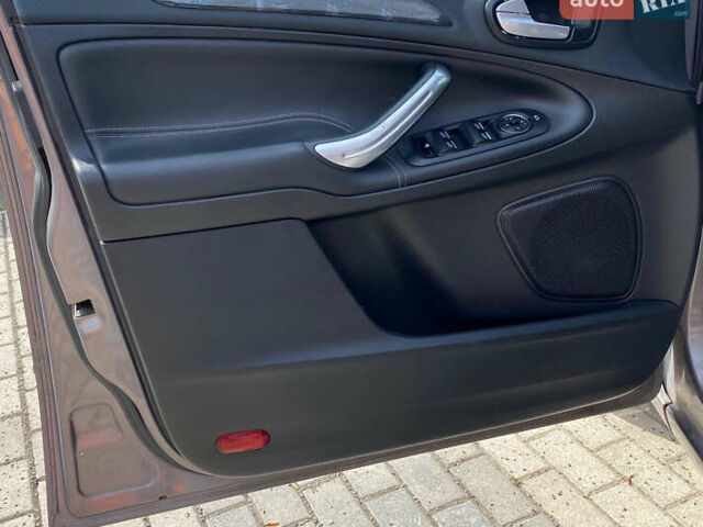 Сірий Форд Галаксі, об'ємом двигуна 2 л та пробігом 240 тис. км за 12999 $, фото 28 на Automoto.ua