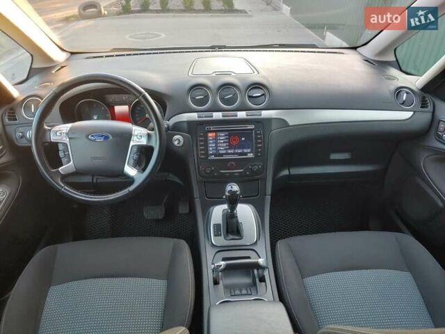 Сірий Форд Галаксі, об'ємом двигуна 2 л та пробігом 284 тис. км за 11500 $, фото 6 на Automoto.ua