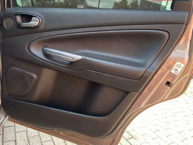 Сірий Форд Галаксі, об'ємом двигуна 2 л та пробігом 240 тис. км за 12999 $, фото 31 на Automoto.ua