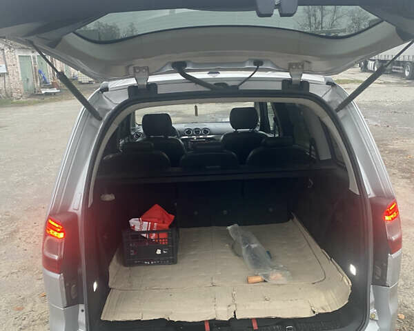 Серый Форд Галакси, объемом двигателя 2 л и пробегом 345 тыс. км за 11300 $, фото 2 на Automoto.ua