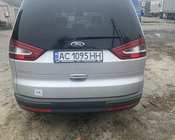 Серый Форд Галакси, объемом двигателя 2 л и пробегом 345 тыс. км за 11300 $, фото 5 на Automoto.ua