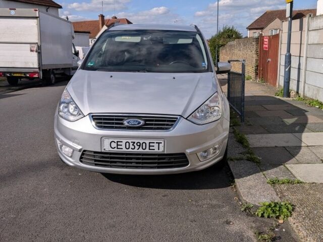 Серый Форд Галакси, объемом двигателя 2 л и пробегом 250 тыс. км за 14517 $, фото 1 на Automoto.ua