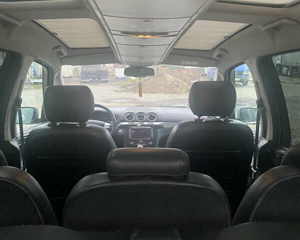 Серый Форд Галакси, объемом двигателя 2 л и пробегом 345 тыс. км за 11300 $, фото 9 на Automoto.ua