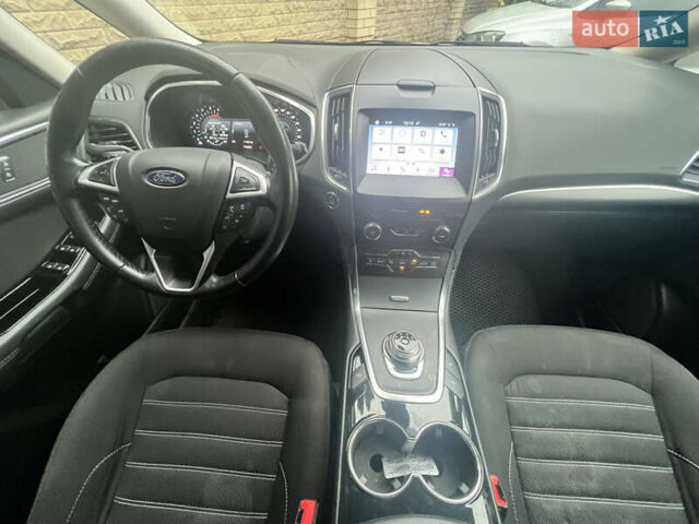 Серый Форд Галакси, объемом двигателя 2 л и пробегом 114 тыс. км за 25000 $, фото 5 на Automoto.ua