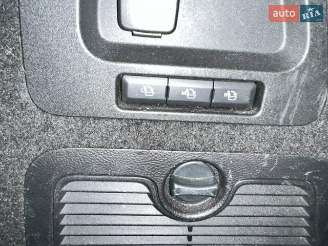 Серый Форд Галакси, объемом двигателя 2 л и пробегом 114 тыс. км за 25000 $, фото 9 на Automoto.ua
