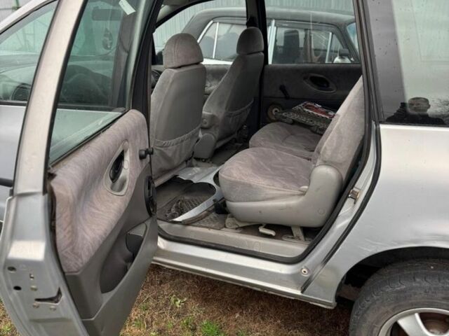 Серый Форд Галакси, объемом двигателя 2 л и пробегом 200 тыс. км за 1183 $, фото 4 на Automoto.ua