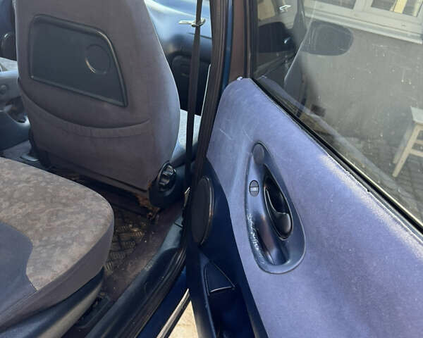 Синий Форд Галакси, объемом двигателя 1.9 л и пробегом 300 тыс. км за 3400 $, фото 11 на Automoto.ua