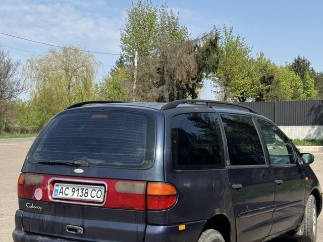 Синий Форд Галакси, объемом двигателя 2.3 л и пробегом 500 тыс. км за 1600 $, фото 4 на Automoto.ua