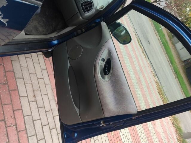 Синий Форд Галакси, объемом двигателя 2.3 л и пробегом 381 тыс. км за 2500 $, фото 8 на Automoto.ua