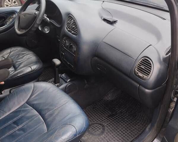 Синий Форд Галакси, объемом двигателя 2.8 л и пробегом 400 тыс. км за 2999 $, фото 7 на Automoto.ua