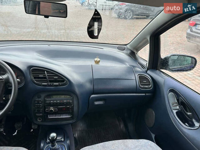 Синий Форд Галакси, объемом двигателя 1.9 л и пробегом 305 тыс. км за 2999 $, фото 16 на Automoto.ua