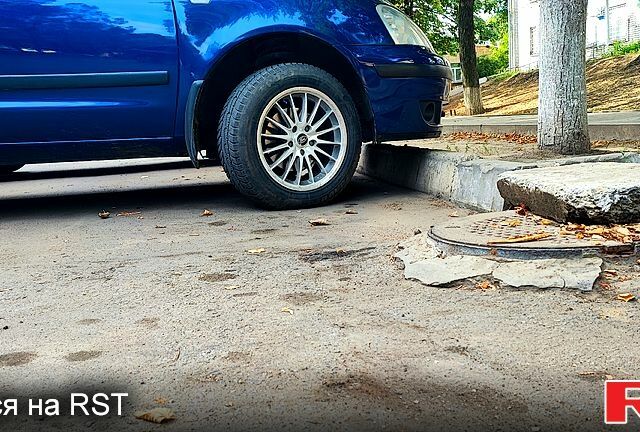 Синий Форд Галакси, объемом двигателя 1.9 л и пробегом 440 тыс. км за 4500 $, фото 8 на Automoto.ua