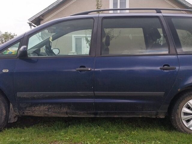 Синий Форд Галакси, объемом двигателя 1.9 л и пробегом 350 тыс. км за 3000 $, фото 1 на Automoto.ua