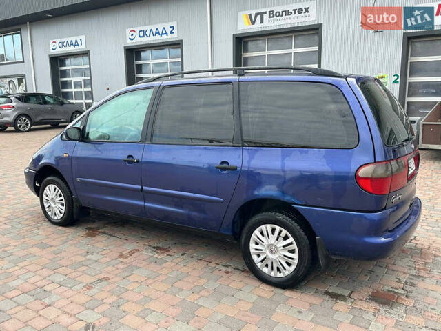 Синій Форд Галаксі, об'ємом двигуна 1.9 л та пробігом 302 тис. км за 3250 $, фото 3 на Automoto.ua