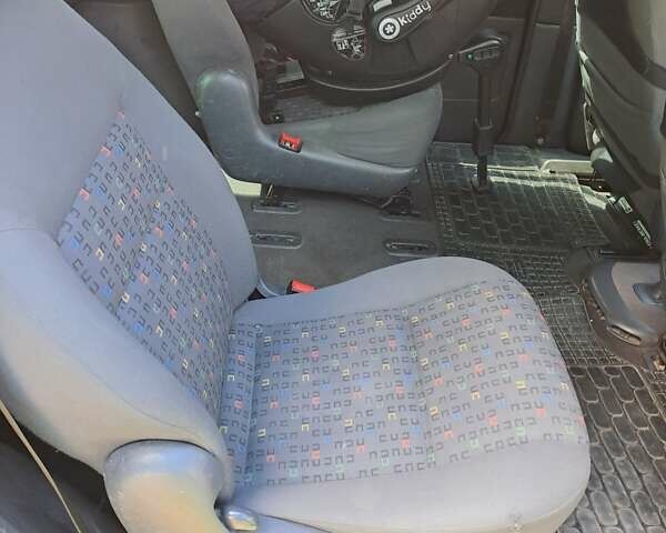 Синій Форд Галаксі, об'ємом двигуна 1.9 л та пробігом 300 тис. км за 3250 $, фото 3 на Automoto.ua