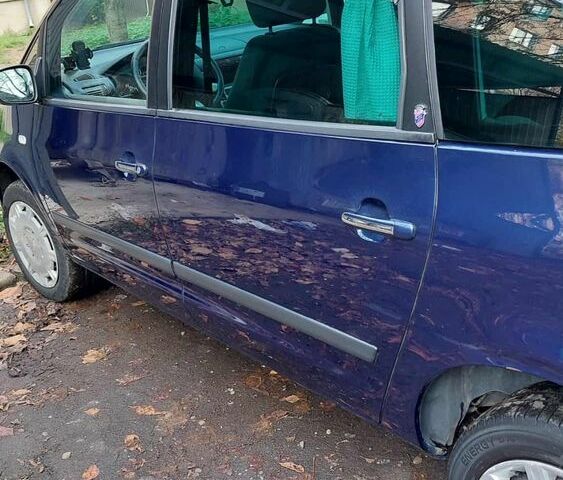 Синій Форд Галаксі, об'ємом двигуна 0 л та пробігом 300 тис. км за 5500 $, фото 3 на Automoto.ua