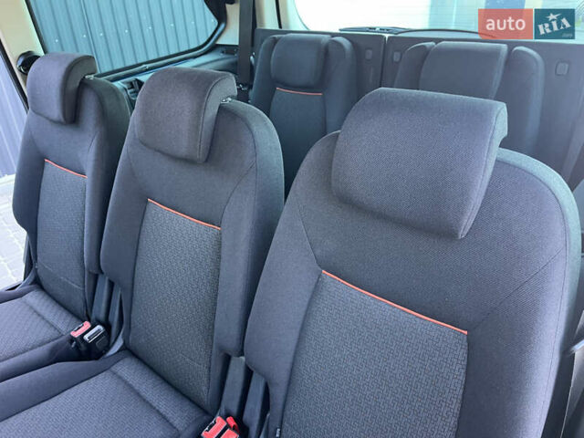 Синій Форд Галаксі, об'ємом двигуна 2 л та пробігом 233 тис. км за 6200 $, фото 53 на Automoto.ua