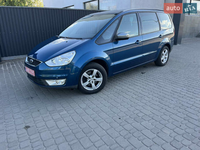 Синій Форд Галаксі, об'ємом двигуна 2 л та пробігом 233 тис. км за 6200 $, фото 1 на Automoto.ua