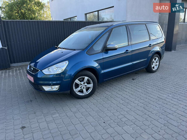 Синій Форд Галаксі, об'ємом двигуна 2 л та пробігом 233 тис. км за 6200 $, фото 27 на Automoto.ua