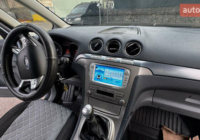 Синий Форд Галакси, объемом двигателя 1.8 л и пробегом 198 тыс. км за 7500 $, фото 1 на Automoto.ua